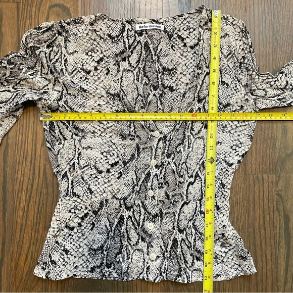 Reformation Jenna Snake Skin Top - Picture 6 of 10